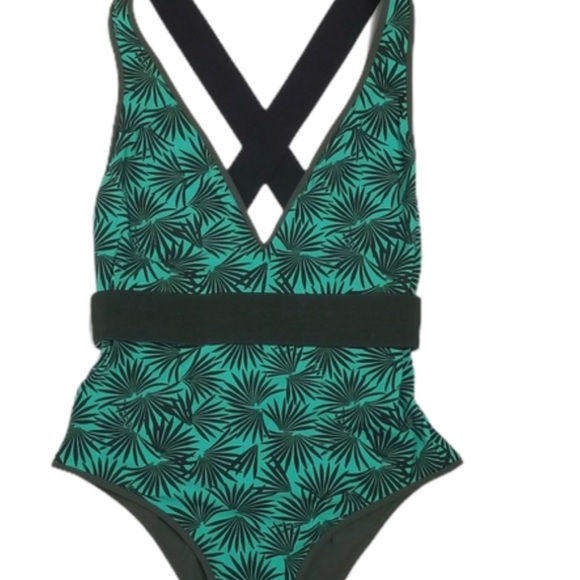 Summer sale 💞DVF one piece swimsuit green printed with detachable belt - Picture 3 of 5